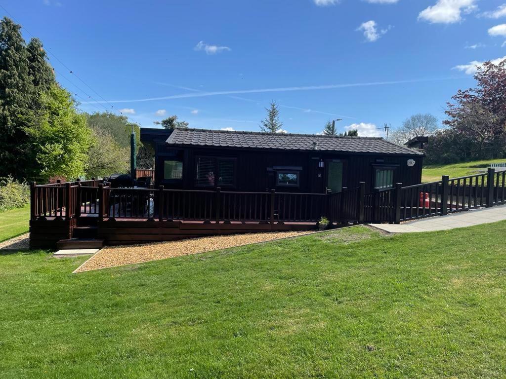 Lakeview Lodge, Builth Wells No Tradesmen Allowed מראה חיצוני תמונה