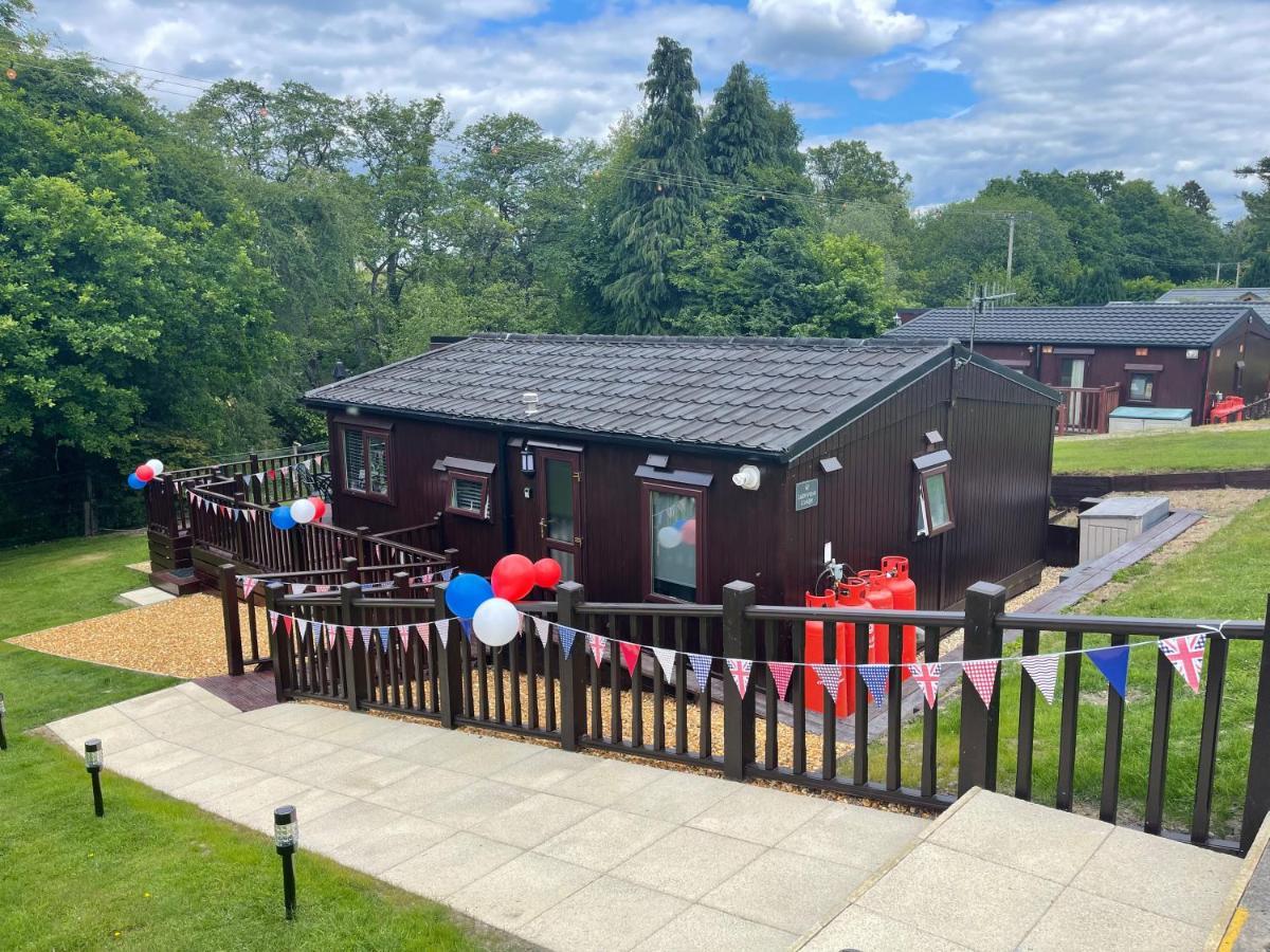 Lakeview Lodge, Builth Wells No Tradesmen Allowed מראה חיצוני תמונה