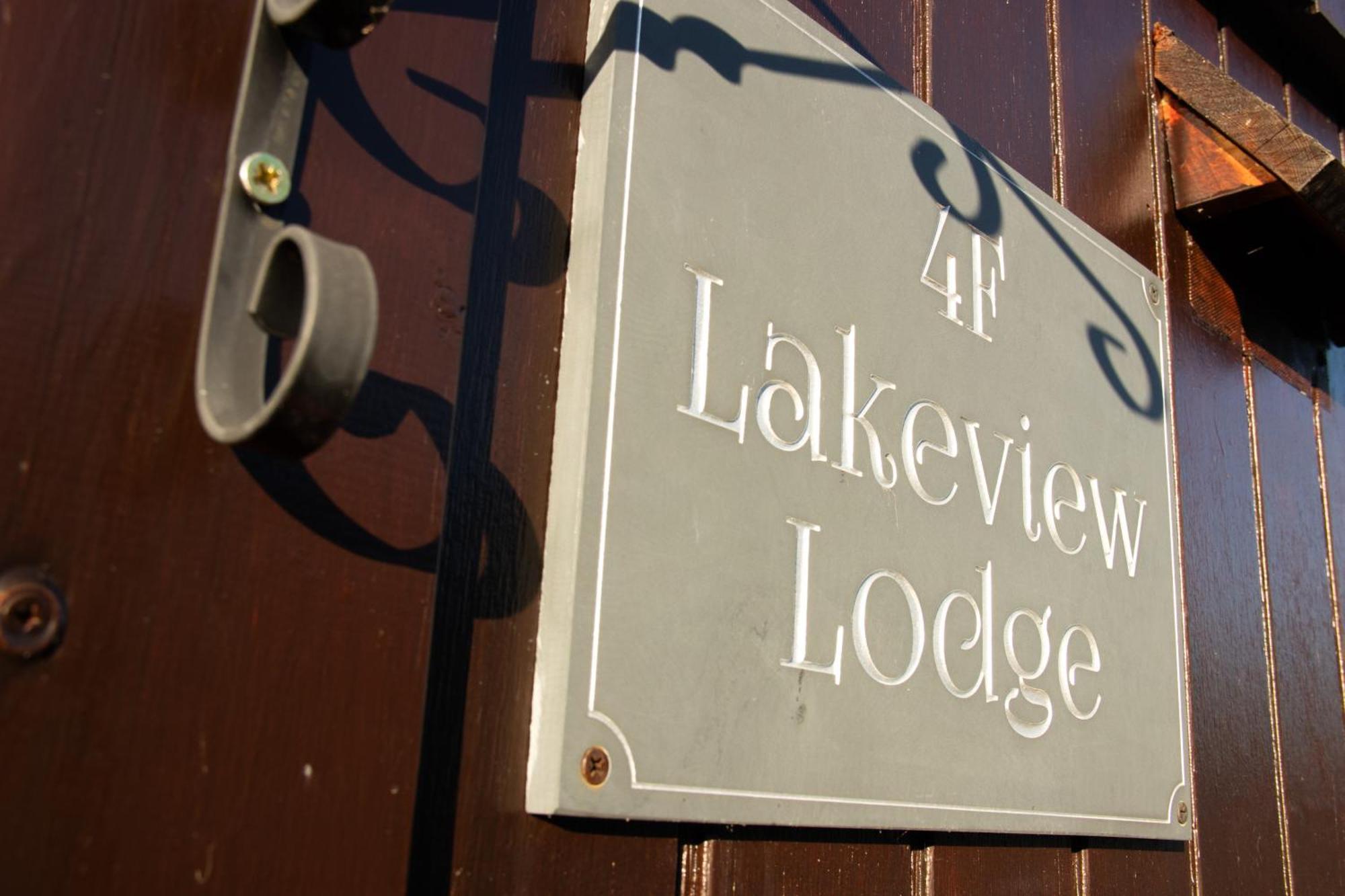 Lakeview Lodge, Builth Wells No Tradesmen Allowed מראה חיצוני תמונה